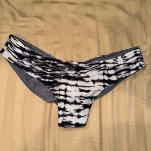 Savage Swim Amy bottoms medium